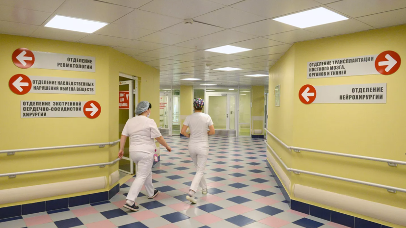 В Петербурге начались работы по сносу старых корпусов горбольницы № 15