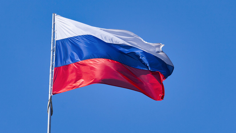РИА Новости: гражданства смогут лишить за надругательство над флагом и гербом России