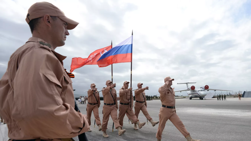 Российским военнослужащим в Сирии вручили документы на получение постоянного жилья