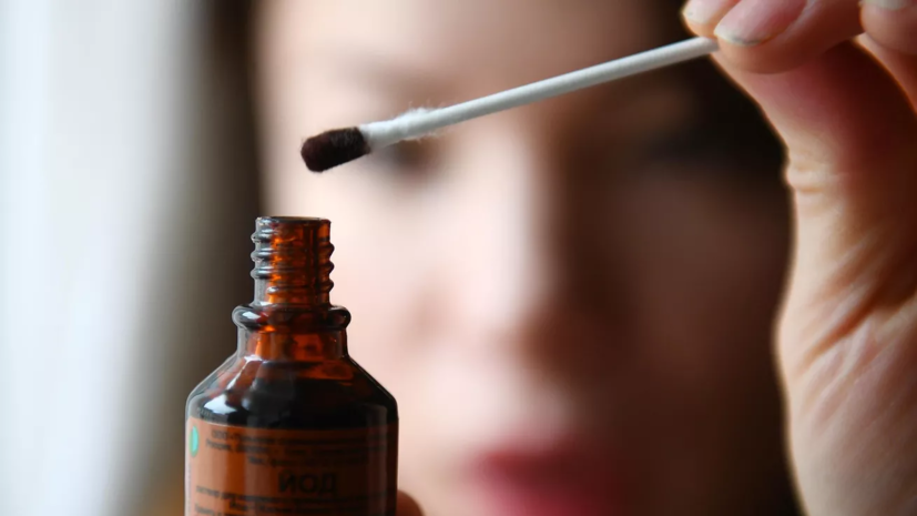 Специалист Беспалов посоветовал заменить йод и зелёнку на современные антисептики