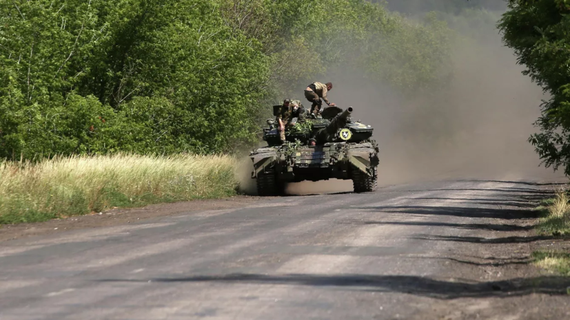 РИА Новости: украинские военные не дают жителям Херсона уехать из города