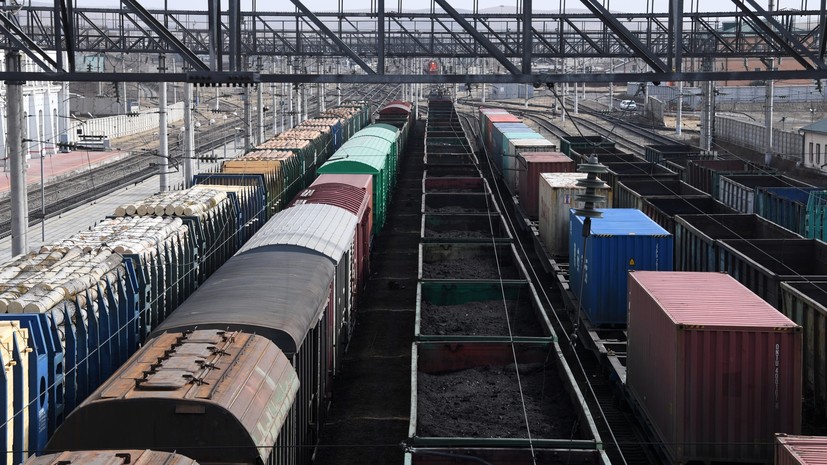 Правительство России решило не вводить экспортные пошлины на уголь с января