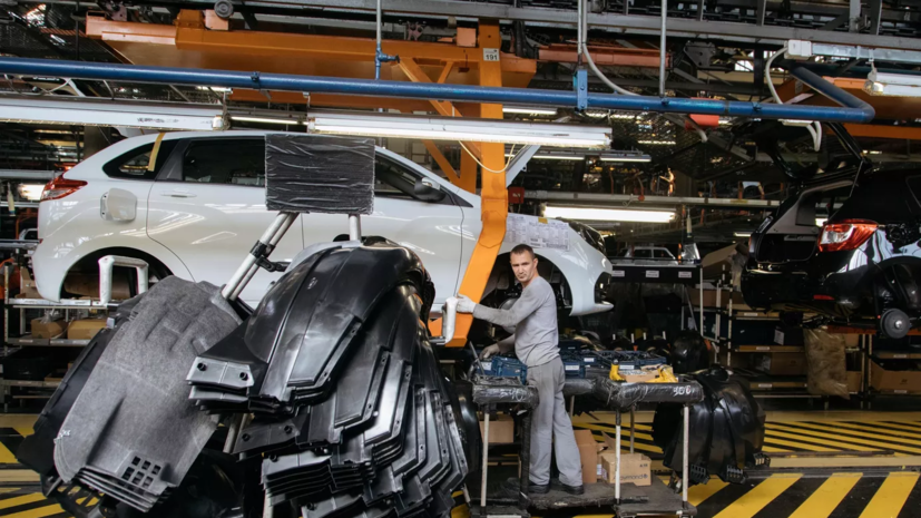 Глава АвтоВАЗа сообщил, что компания произведёт более 400 тысяч машин в следующем году