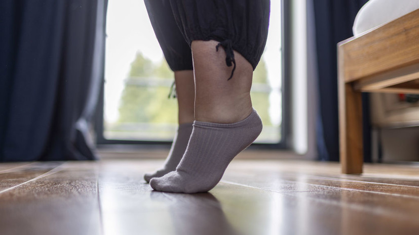 Кардиолог Серебрянский назвал отёки в ногах одним из признаков проблем с сосудами