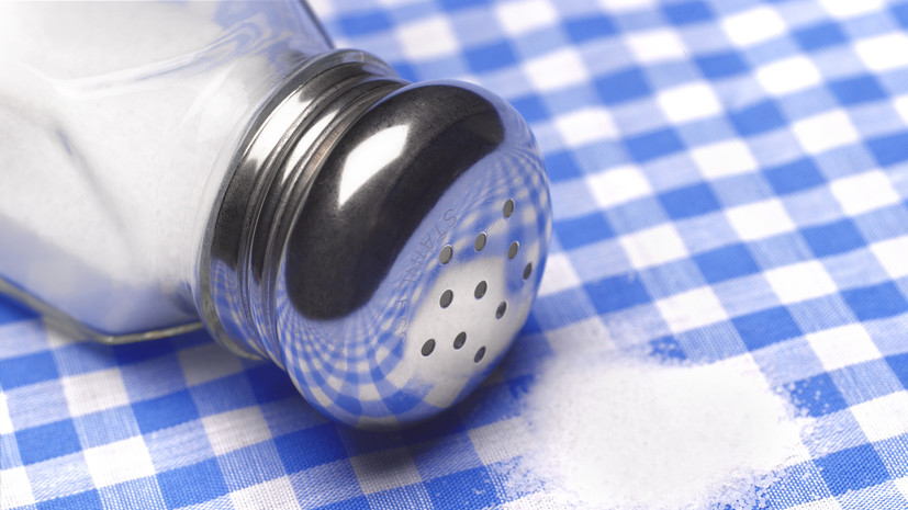 Диетолог Тихомирова заявила о невозможности полного отказа от соли