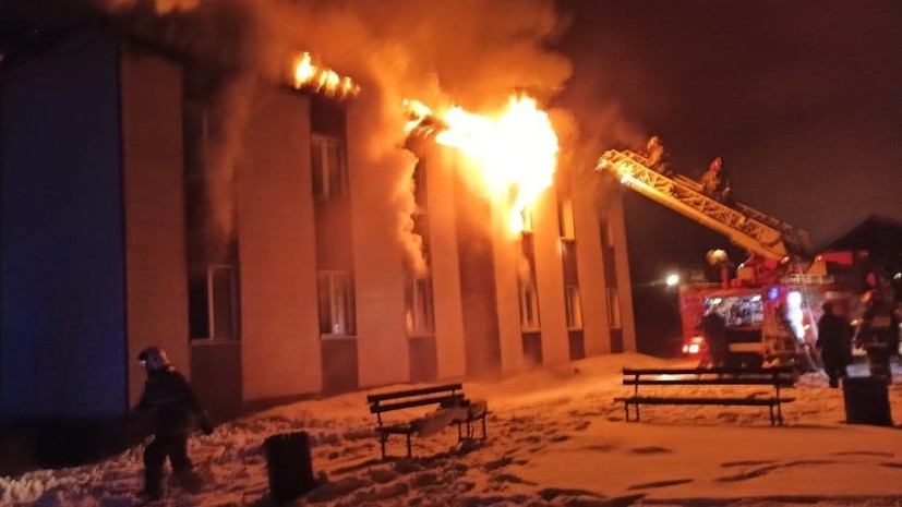 В посёлке Тымовское на Сахалине произошёл пожар в многоквартирном доме