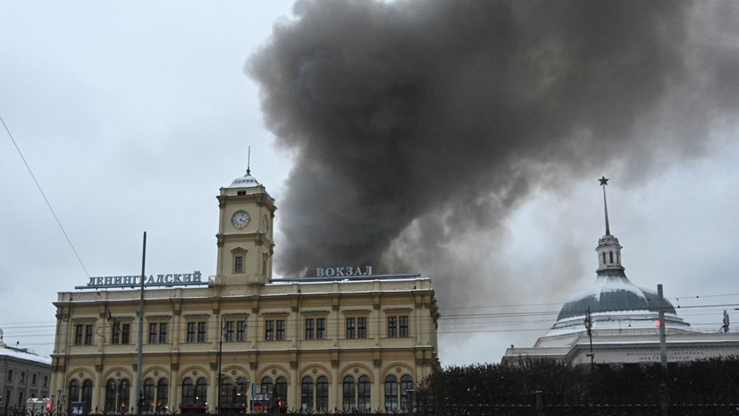 Спасатели ликвидировали открытое горение в здании на Комсомольской площади в Москве