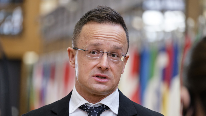 Сийярто призвал посла США Прессмана воздержаться от комментариев о его поездках в Россию