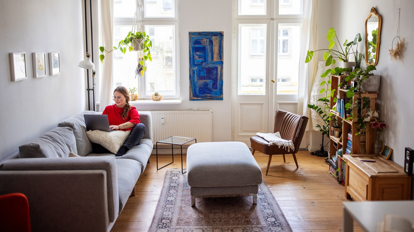 Специалист Шестаков рассказал о преимуществах покупки меблированной квартиры в новостройке