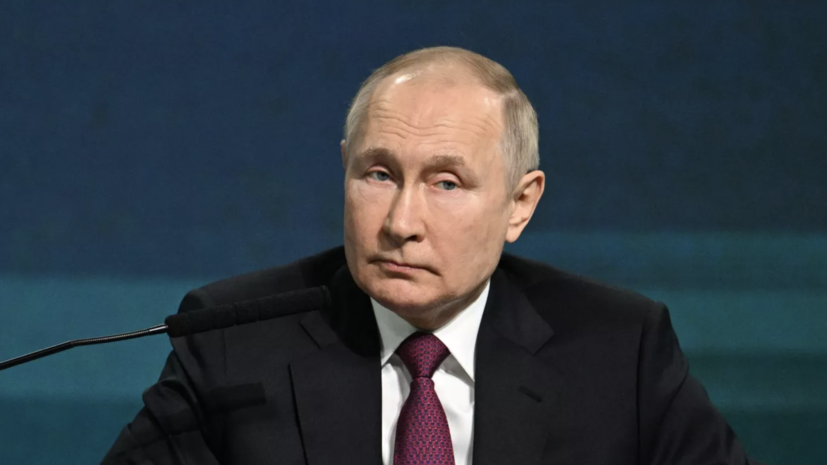 Путин посоветовал Грефу внимательно «следить за возможными потерями»