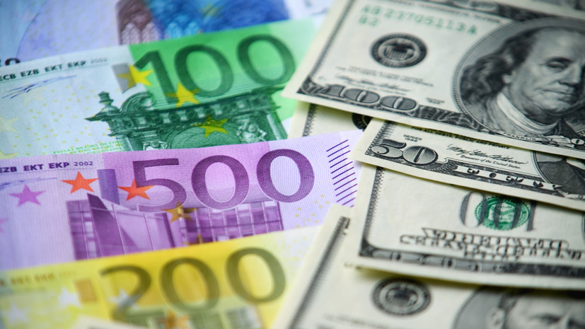 Инвестор Сидоров спрогнозировал значение курсов доллара и евро до конца месяца