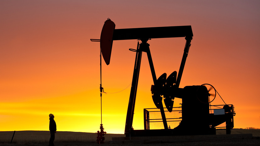 Bloomberg: дипломаты ЕС намерены возобновить обсуждение уровня лимита цен на нефть