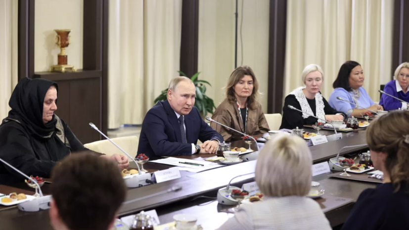 Путин пообещал разобраться с обеспечением горячим питанием военнослужащих