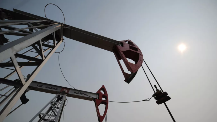 Bloomberg: цена российской нефти Urals опустилась до $51,96 за баррель