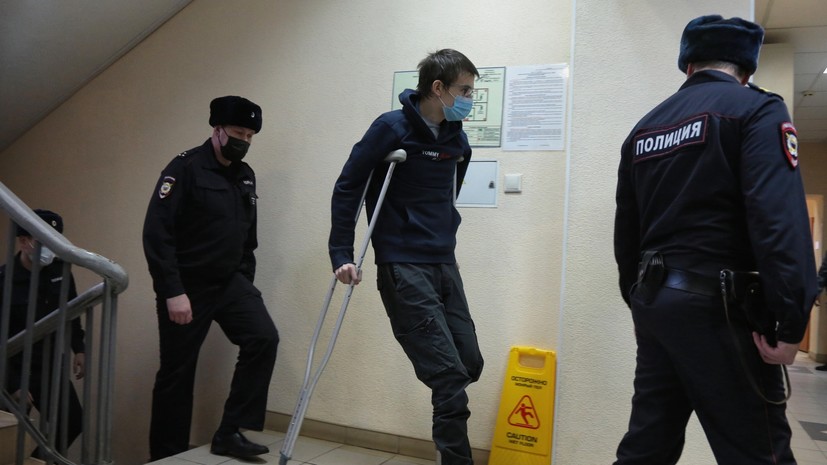 Обвиняемый в массовом убийстве в Перми Бекмансуров попросил не назначать ему пожизненное