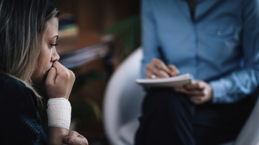 Психолог Леонова рассказала о принципах теории привязанности