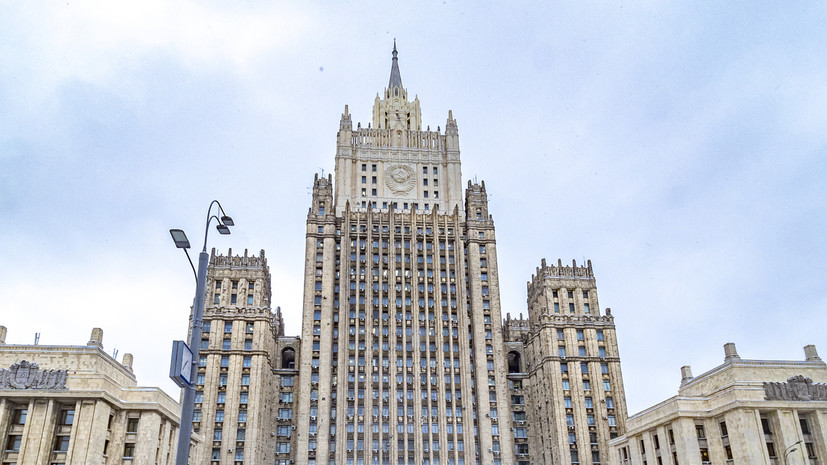 «Сугубо боевые задачи»: в МИД РФ заявили о праве считать используемые Киевом западные спутники законными целями