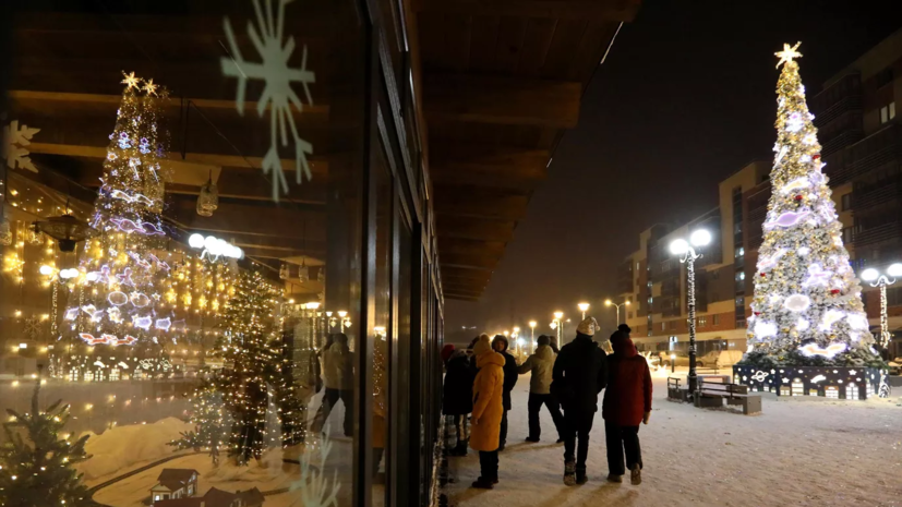 Опрос: 62% россиян рады длительным новогодним каникулам