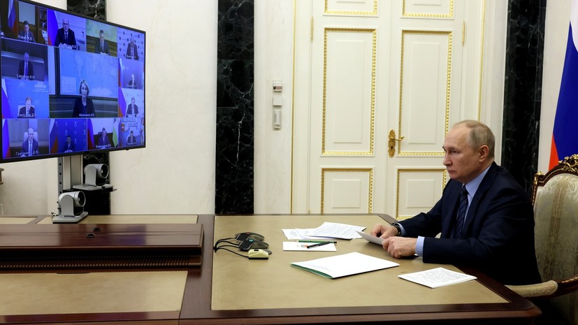 С января 2023 года: Путин поручил провести индексацию зарплат бюджетников