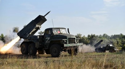 РИА Новости: ВС России продолжают наступательные действия на Авдеевском направлении