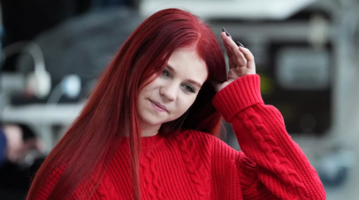 Трусова рассказала о своей реакции на появление мужчины с букетом на льду