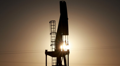 Bloomberg: ЕС обсуждает потолок цен на российскую нефть на уровне $62 за баррель
