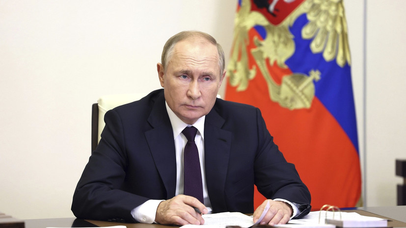 Путин попросит правительство обсудить создание служб психологической помощи