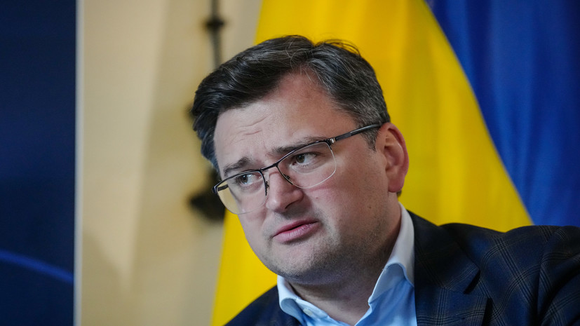 Кулеба заявил, что в два посольства Украины поступили угрозы