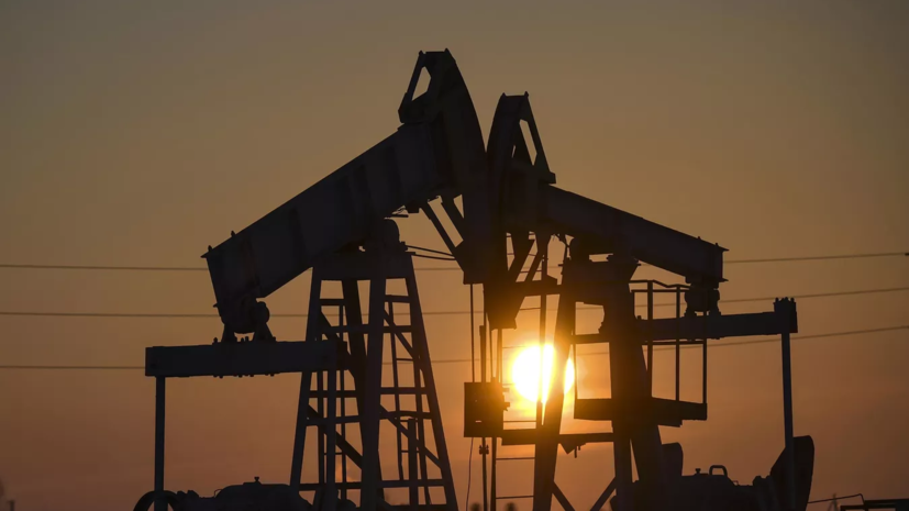 Аналитик Юшков: в ближайшее время цены на нефть могут расти на фоне «нервирования рынка»