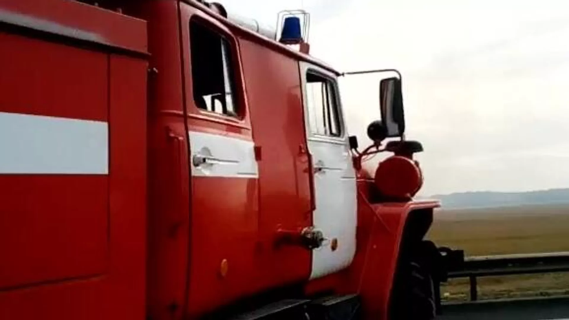 На нефтебазе в Шахтёрске в ДНР произошло возгорание ёмкостей после попадания снарядов ВСУ