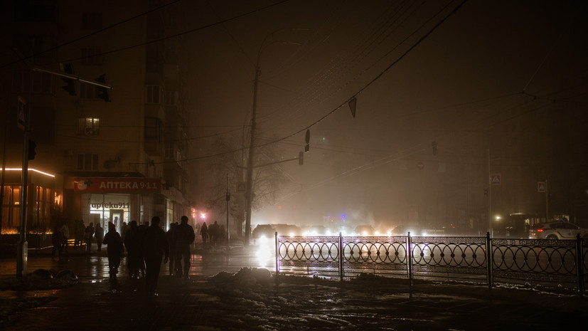 В Киеве и двух областях Украины продолжаются экстренные отключения электричества