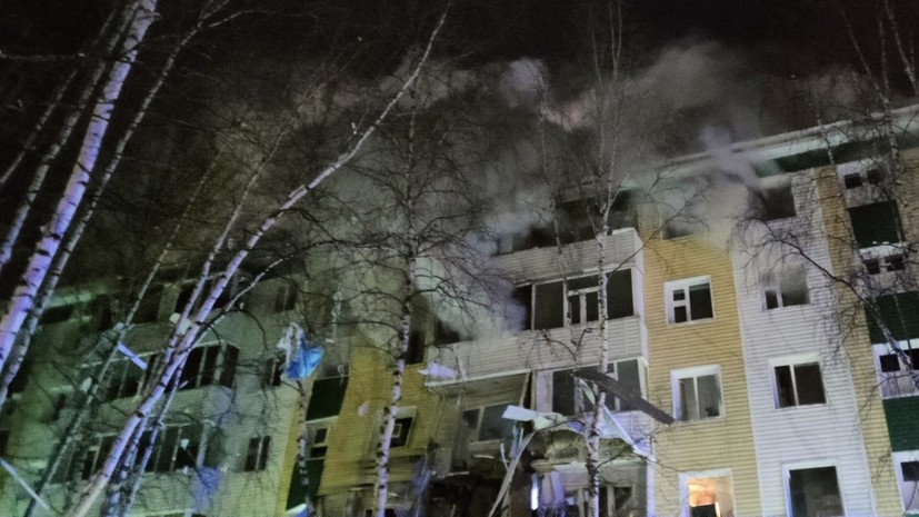 В МЧС заявили о сложностях поисковых работ на месте взрыва в Нижневартовске из-за мороза