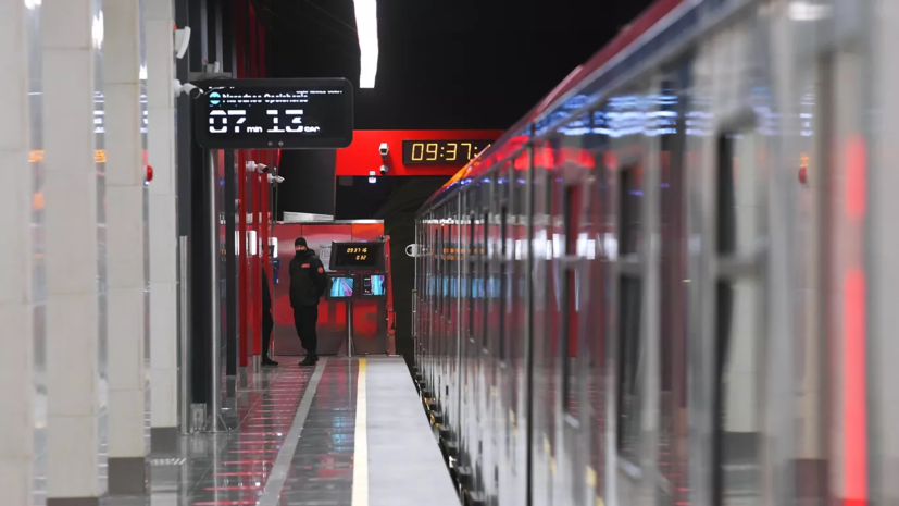 На новых участках БКЛ столичного метро запустят семь современных поездов