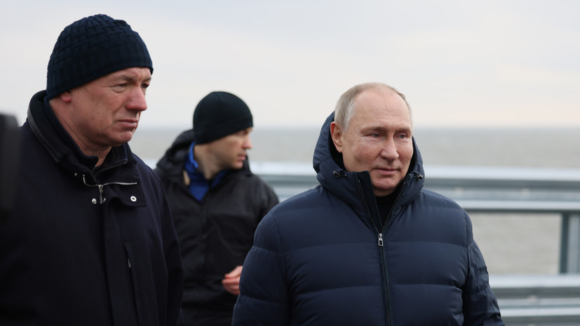 «Осмотрел восстановленный участок дороги»: Путин посетил Крымский мост и проехал по нему на автомобиле