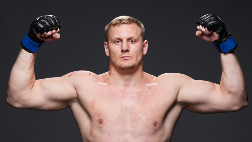 Павлович вошёл в топ-3 рейтинга UFC в тяжёлом весе