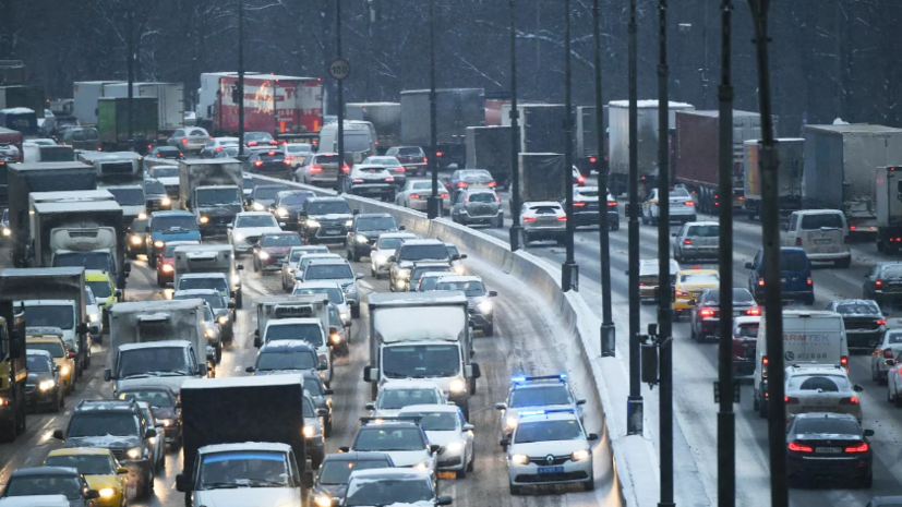 В Челябинской области предупредили водителей о сложной ситуации на дорогах