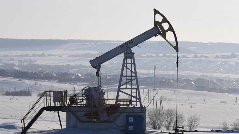 Bloomberg: Россия рассматривает возможность введения фиксированной цены на свою нефть
