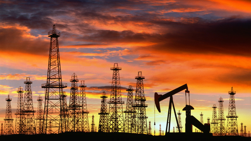 Минэнерго России: колебание добычи нефти из-за потолка цен не будет критичным