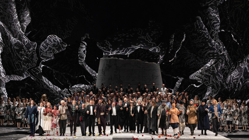Аншлаг и овации: как театр Ла Скала открыл сезон оперой «Борис Годунов»