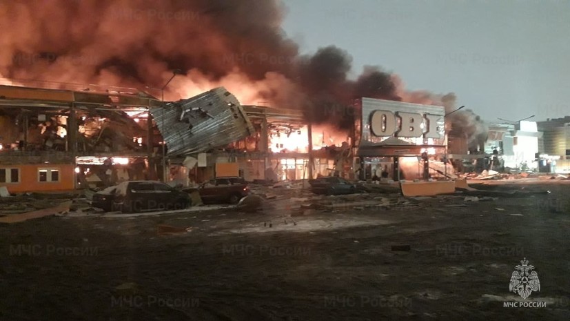 Пожар в ТЦ «Мега Химки» локализован на площади 7000 квадратных метров