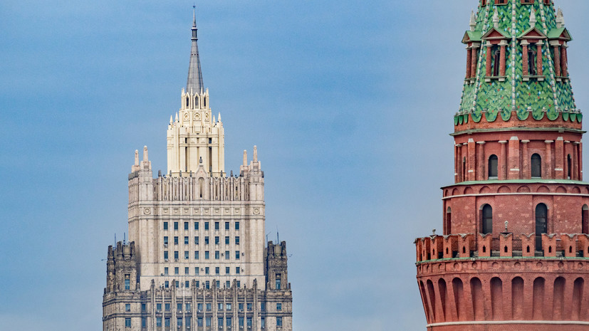 Посла Канады в Москве вызвали в МИД России