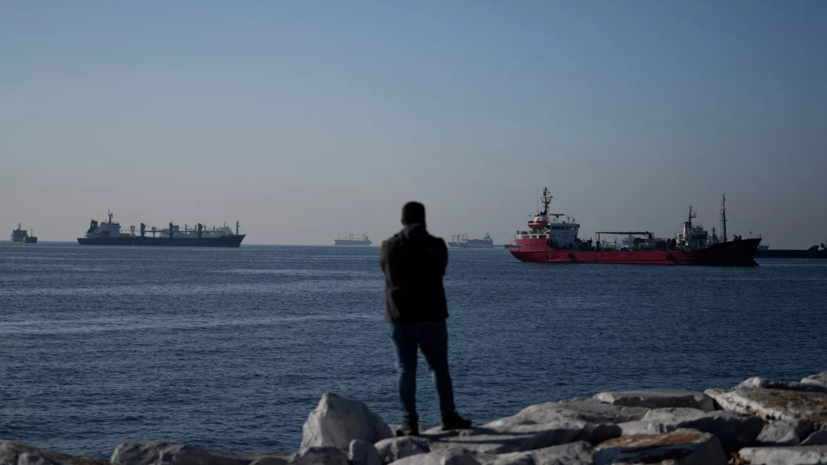 Bloomberg: Турция начала пропускать заблокированные в Босфоре нефтяные танкеры