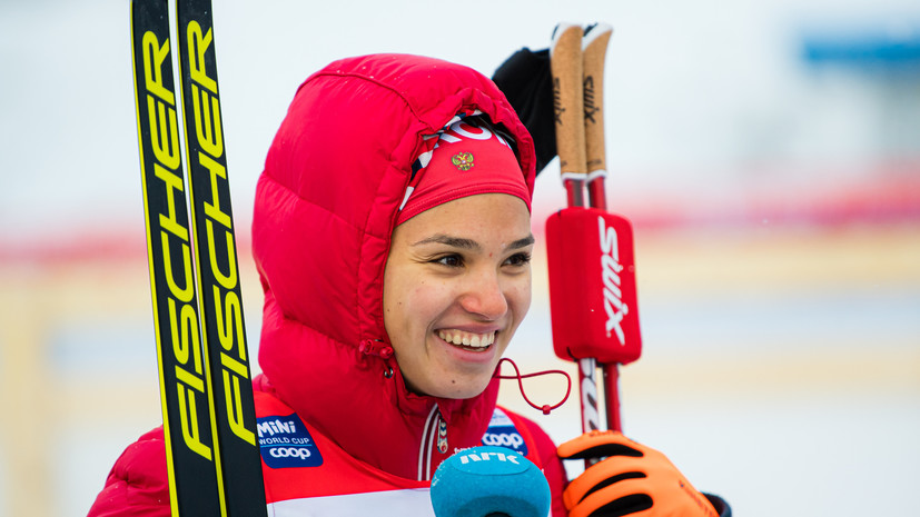 Степанова выиграла классическую гонку преследования на третьем этапе Кубка России