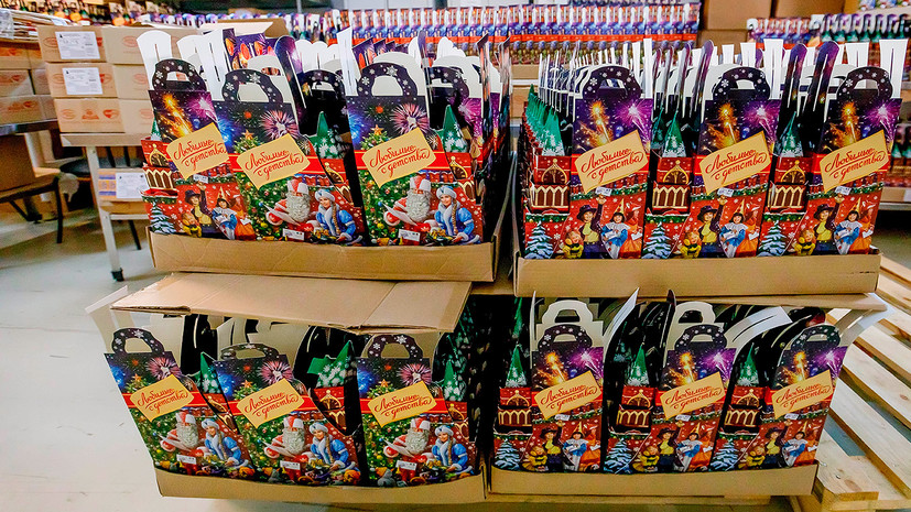 Кондитерские фабрики Москвы выпустили около 6 млн сладких наборов к Новому году