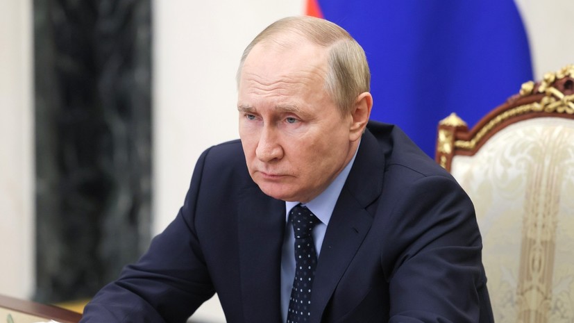 Путин поручил кабмину подготовить меры для повышения рождаемости в России
