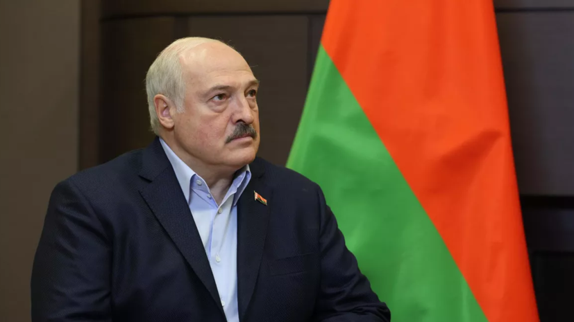 Лукашенко потребовал жёстко следовать курсу на реализацию союзных с Россией программ