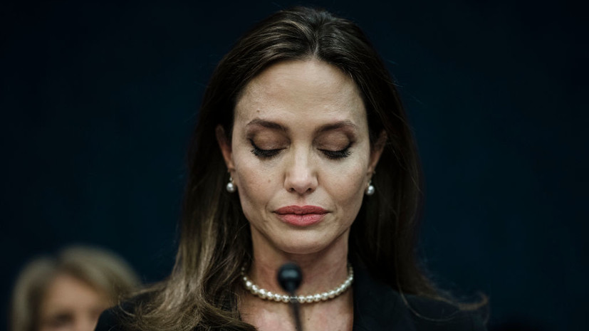 Анджелина Джоли покинет пост специального посланника ООН