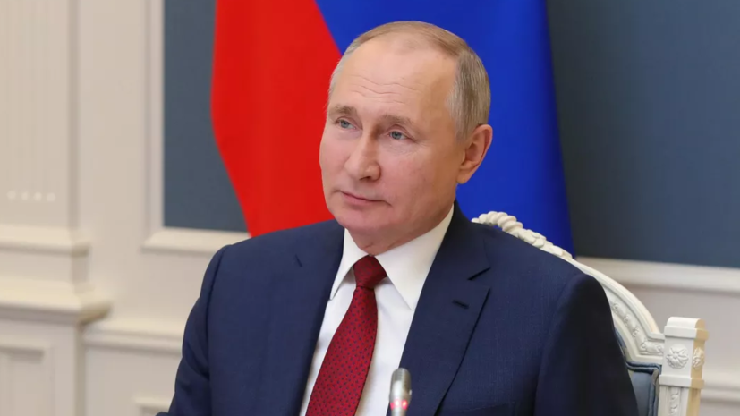 Путин одобрил закон об установлении МРОТ в размере 16 242 рублей в 2023 году