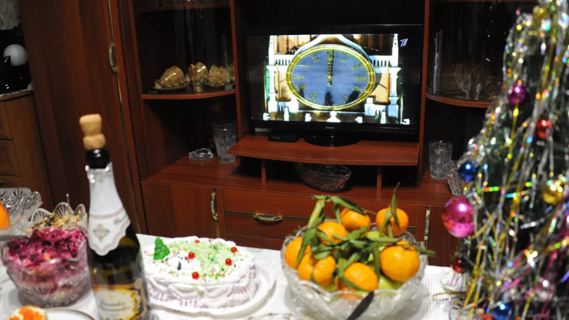 Диетолог Рыкалова посоветовала заменить колбасу и картошку в новогоднем меню аналогами