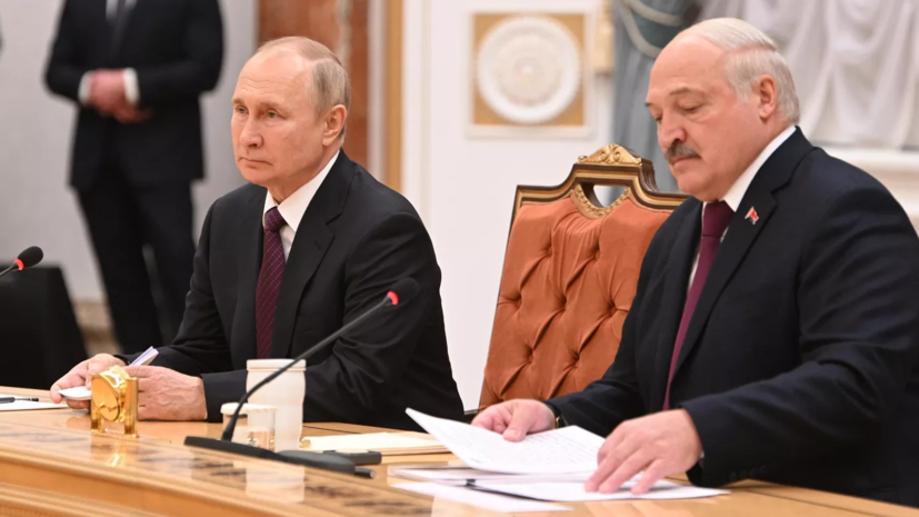 Путин обсудил с Лукашенко создание единого оборонного пространства